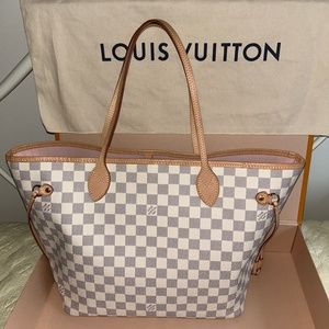 Louis Vuitton Neverfull MM Damier Azur in Rose Ballerine